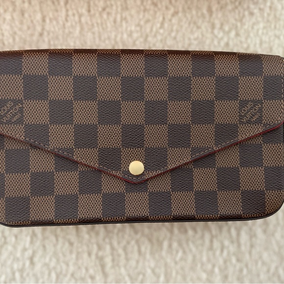 Authentic Louis Vuitton Felicie Pochette in Damier Ebene - Picture 2 of 7